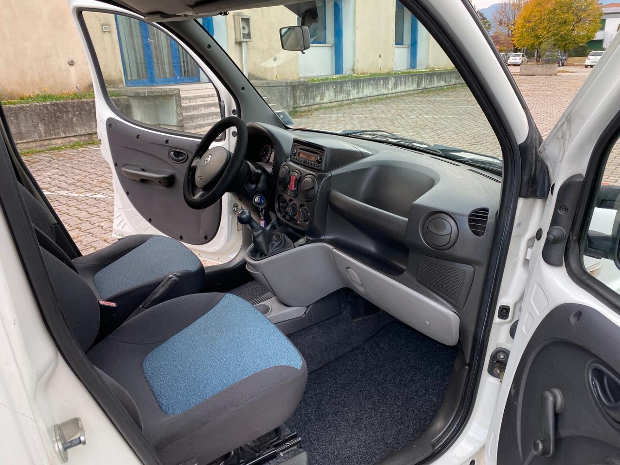 Fiat Doblò 1.3 Mjt Autocarro 5Posti CLIMA