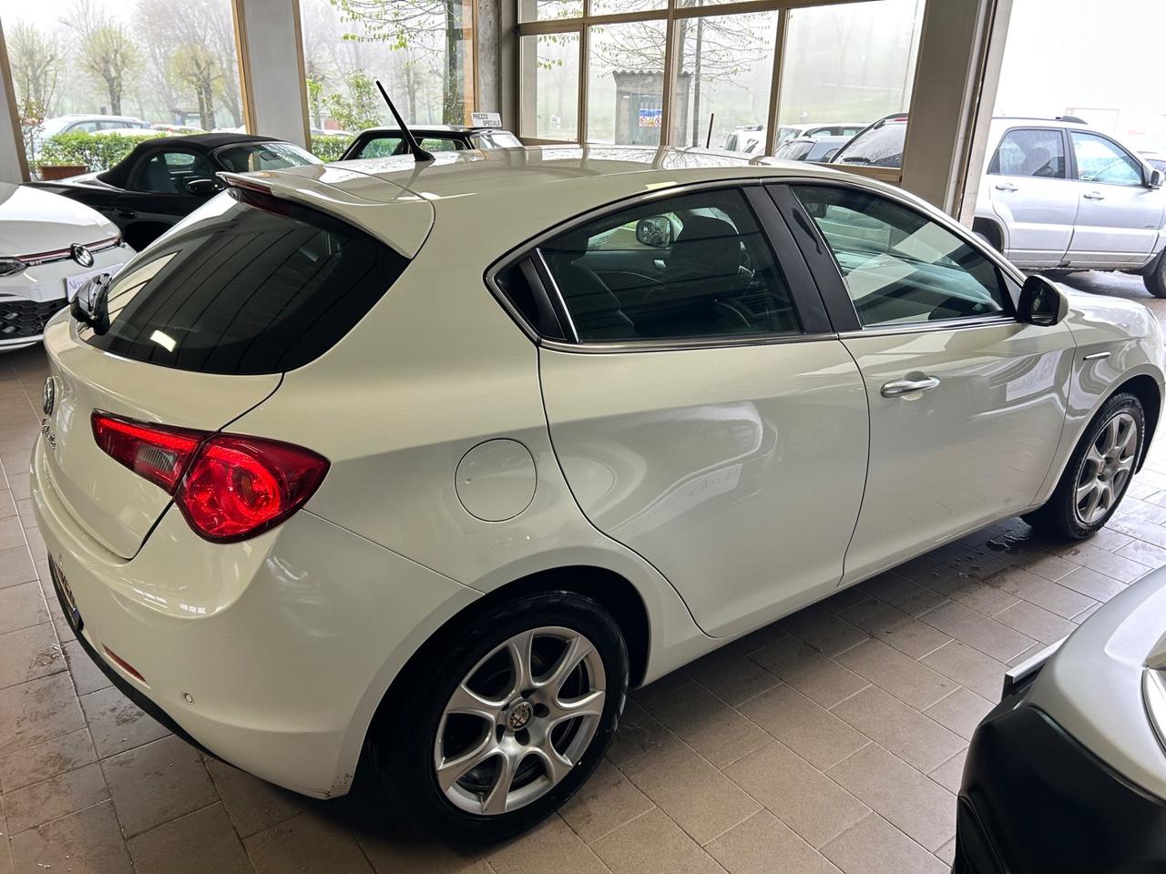 Alfa Romeo Giulietta 1.6 JTDm-2 105 CV Exclusive