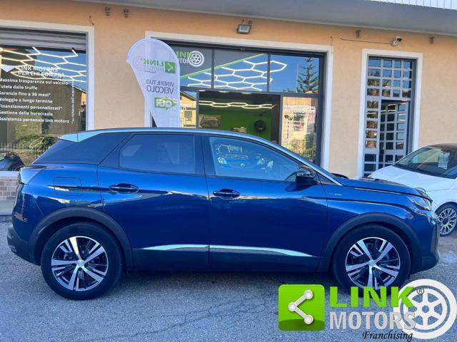 PEUGEOT 3008 Hybrid 225 e-EAT8 Allure Pack