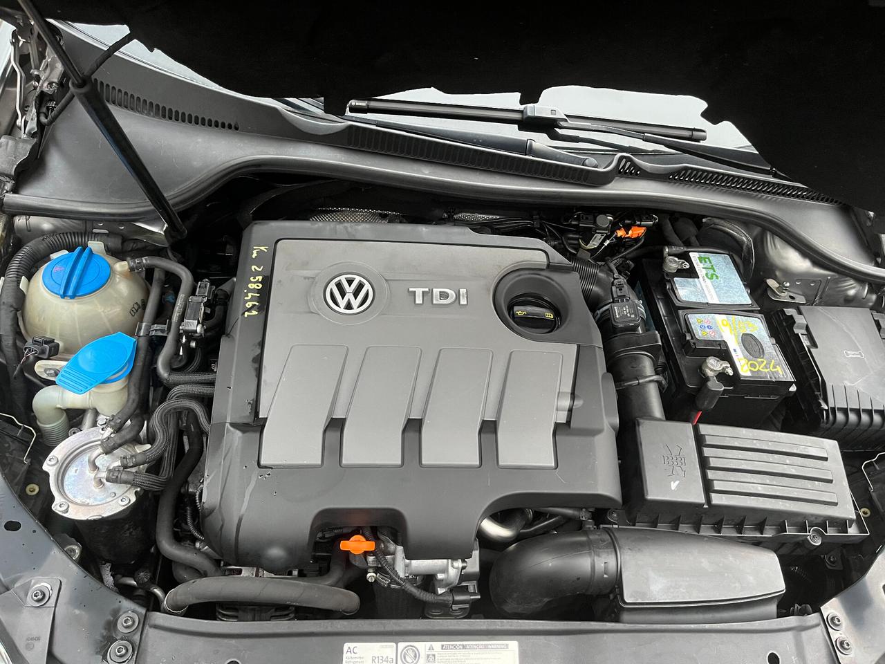 VOLKSWAGEN GOLF 1.6 TDI 5 PORTE - ANCHE PER NEOPATENTATI - PREZZO PER COMMERCIANTI