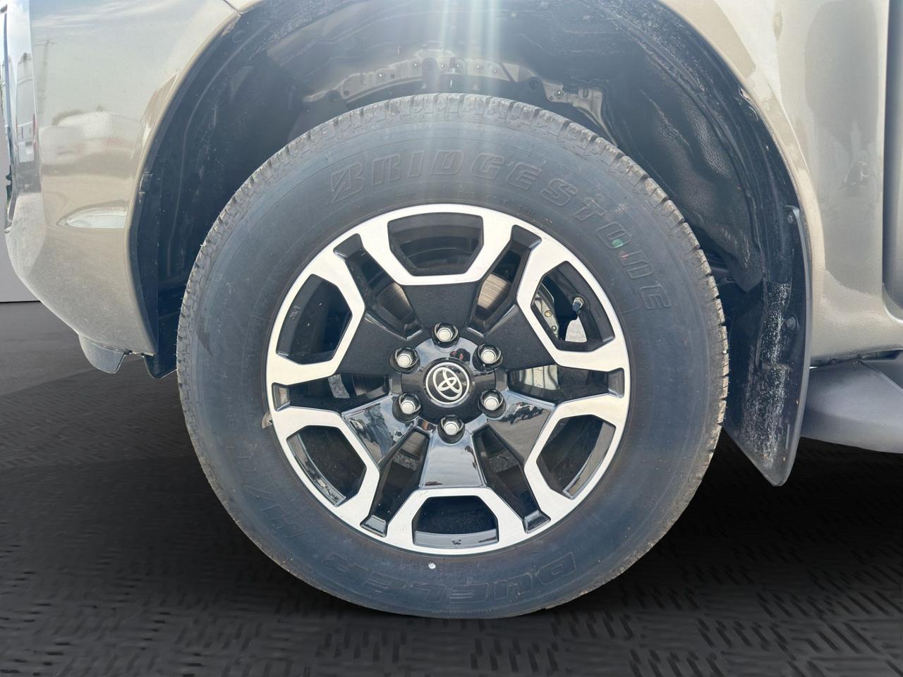 Toyota Hilux MY25 2.4 d-4d double cab Executive