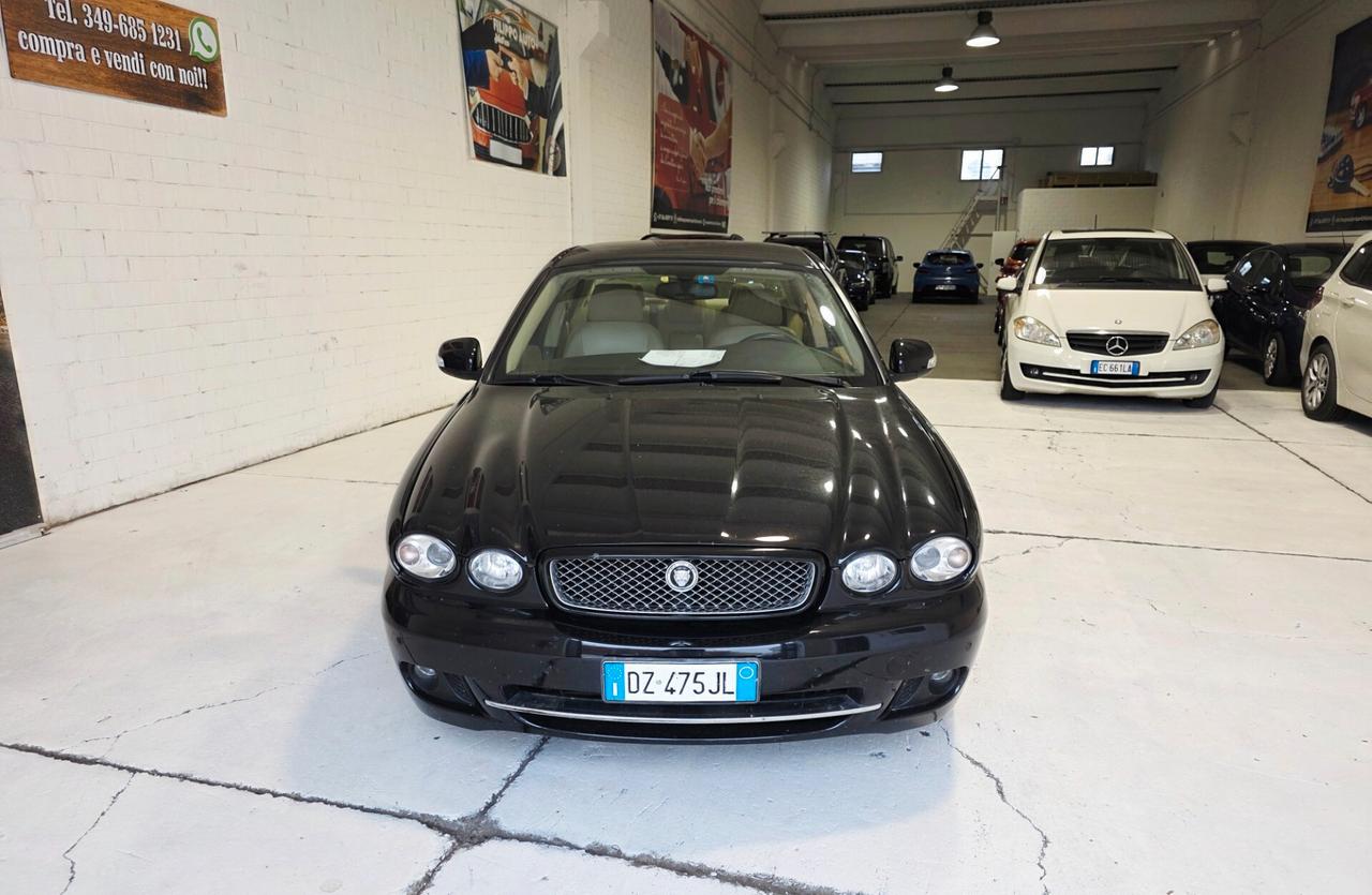 Jaguar X-Type 2.2D cat aut. Premium Luxury cDPF