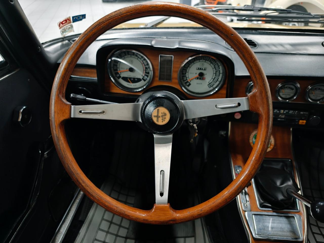 Alfa Romeo 2000 berlina