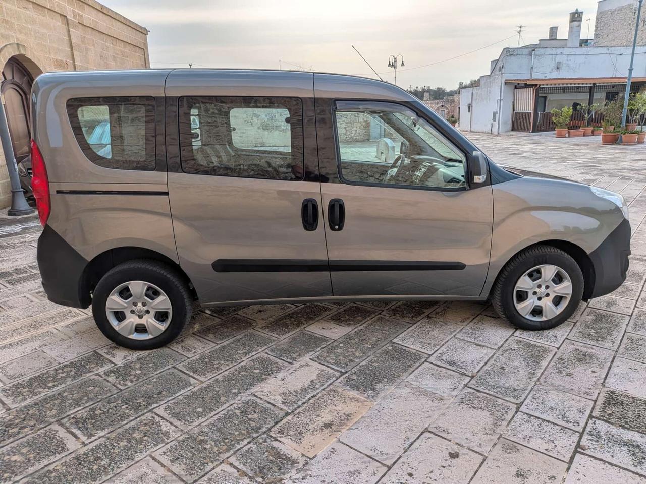 Opel Combo 1.6 CDTI 105CV AUTOCARRO 5 POSTI