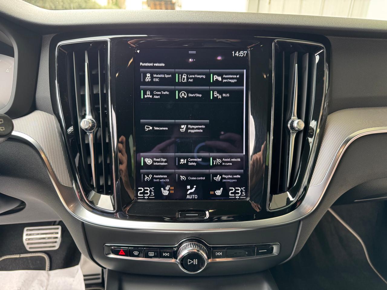 Volvo V60 2.0 b4 R-Design Hybrid GARANZIA 24 MESI