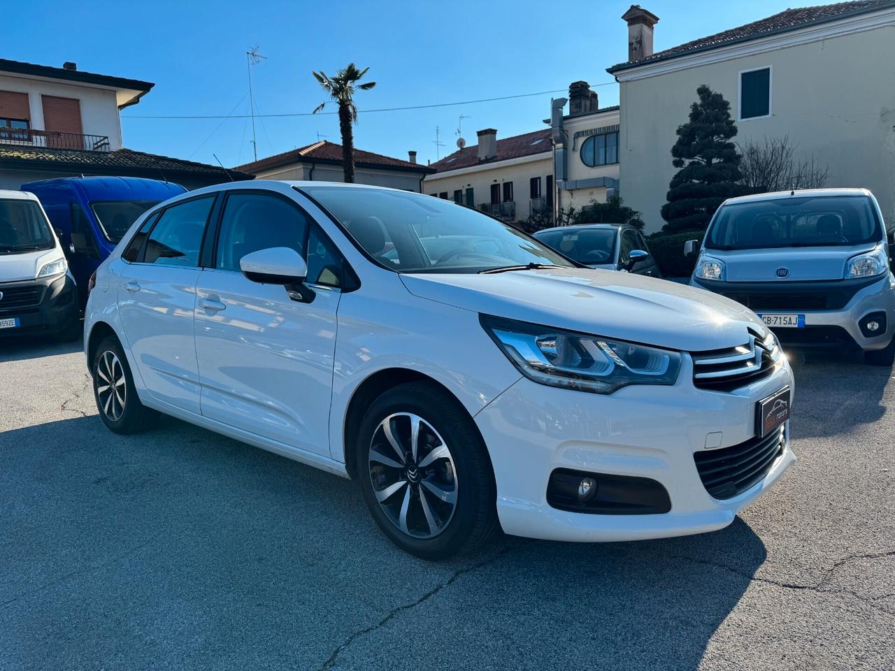 Citroen C4 BlueHDi 100 Feel Neopatentati