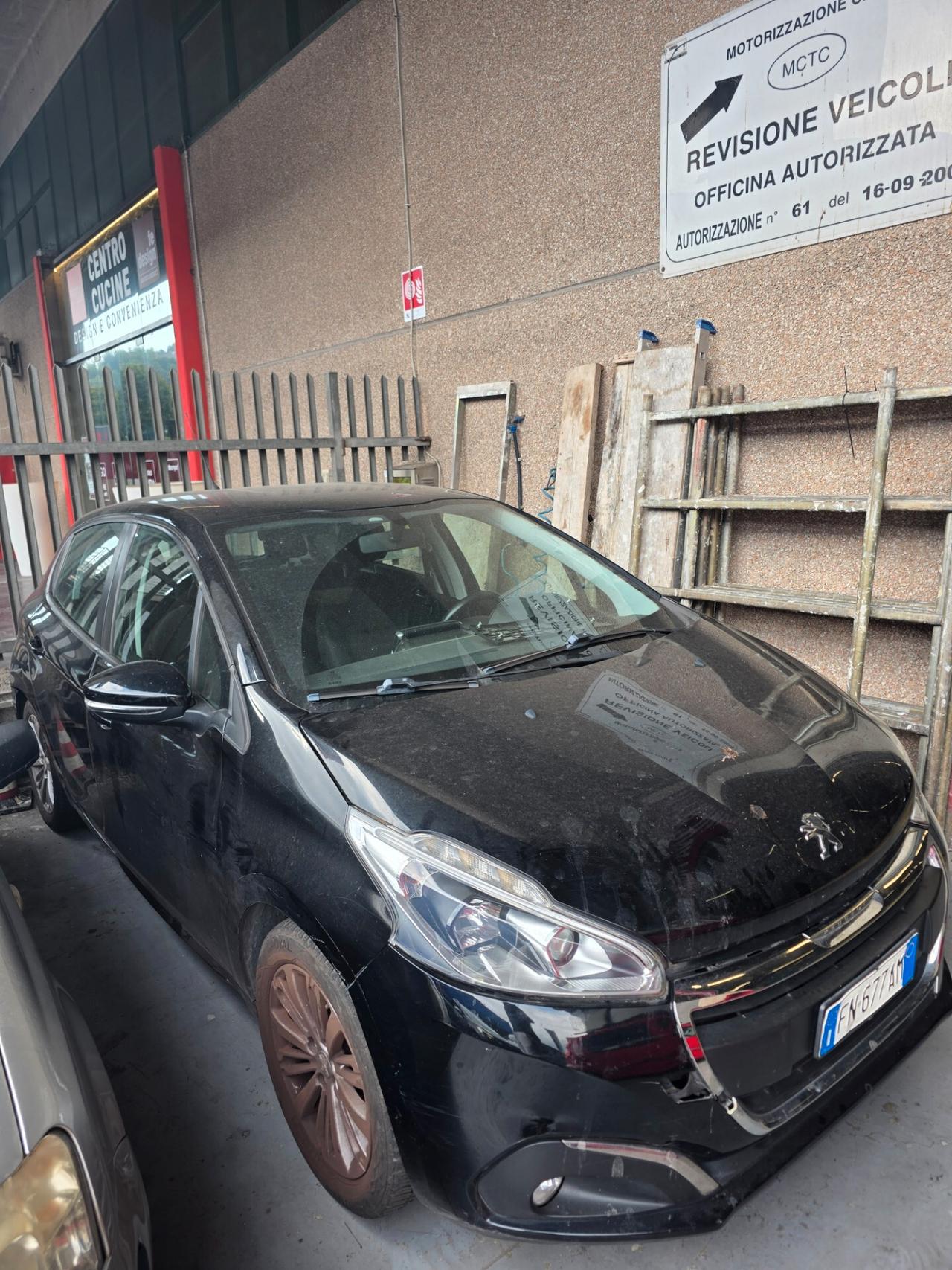Peugeot 208 PureTech 82 5 porte Allure