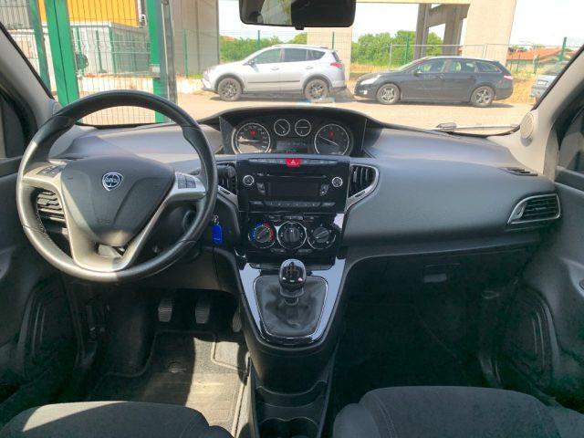 LANCIA Ypsilon 1.2 69 CV 5 porte Platinum