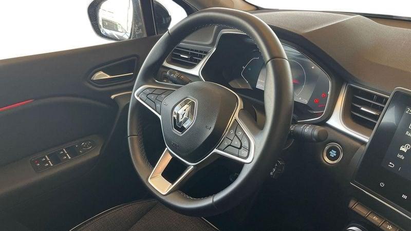 Renault Captur 1.6 E-Tech hybrid Intens 145cv auto