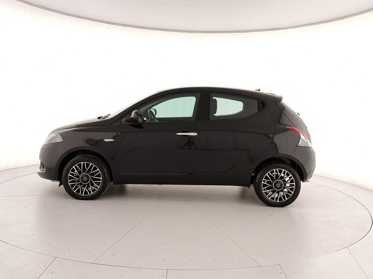 Lancia Ypsilon 1.0 FireFly 5 porte S&S Hybrid Platino