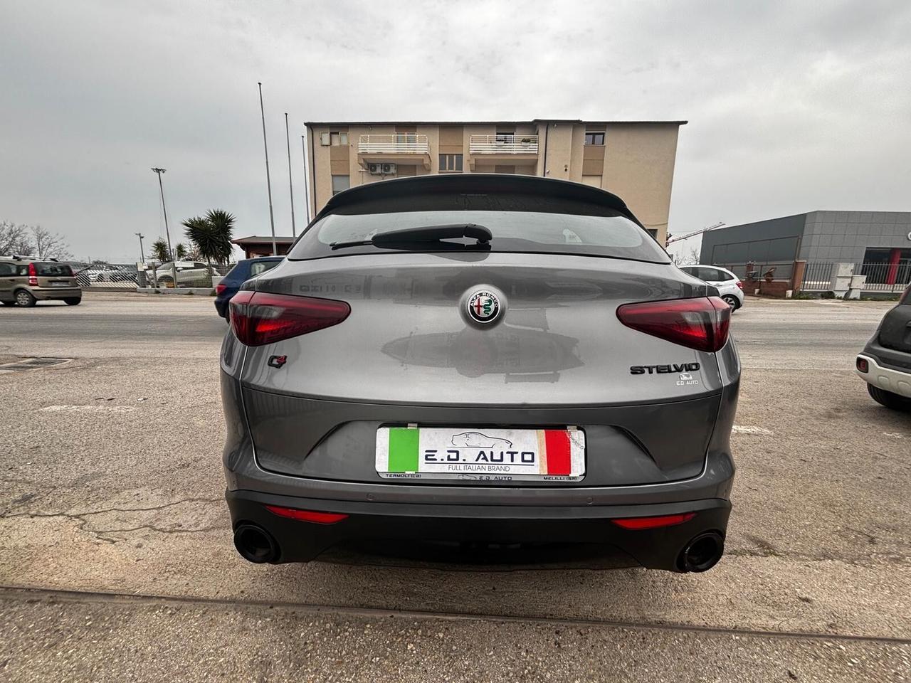 Alfa Romeo Stelvio 2.2 Turbodiesel 210 CV AT8 Q4 Executive