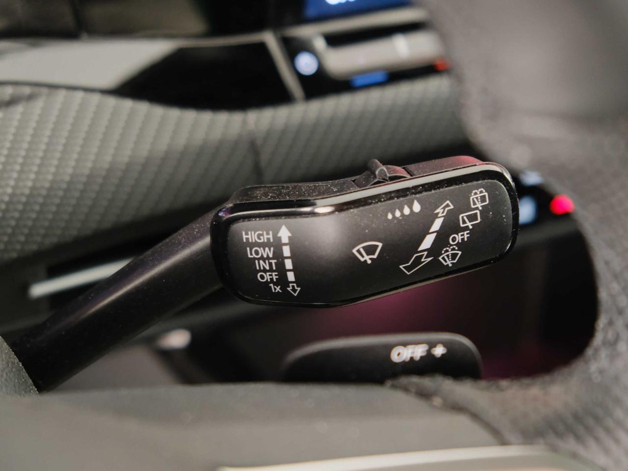 Volkswagen Golf 2.0 tdi scr 150cv r-line dsg