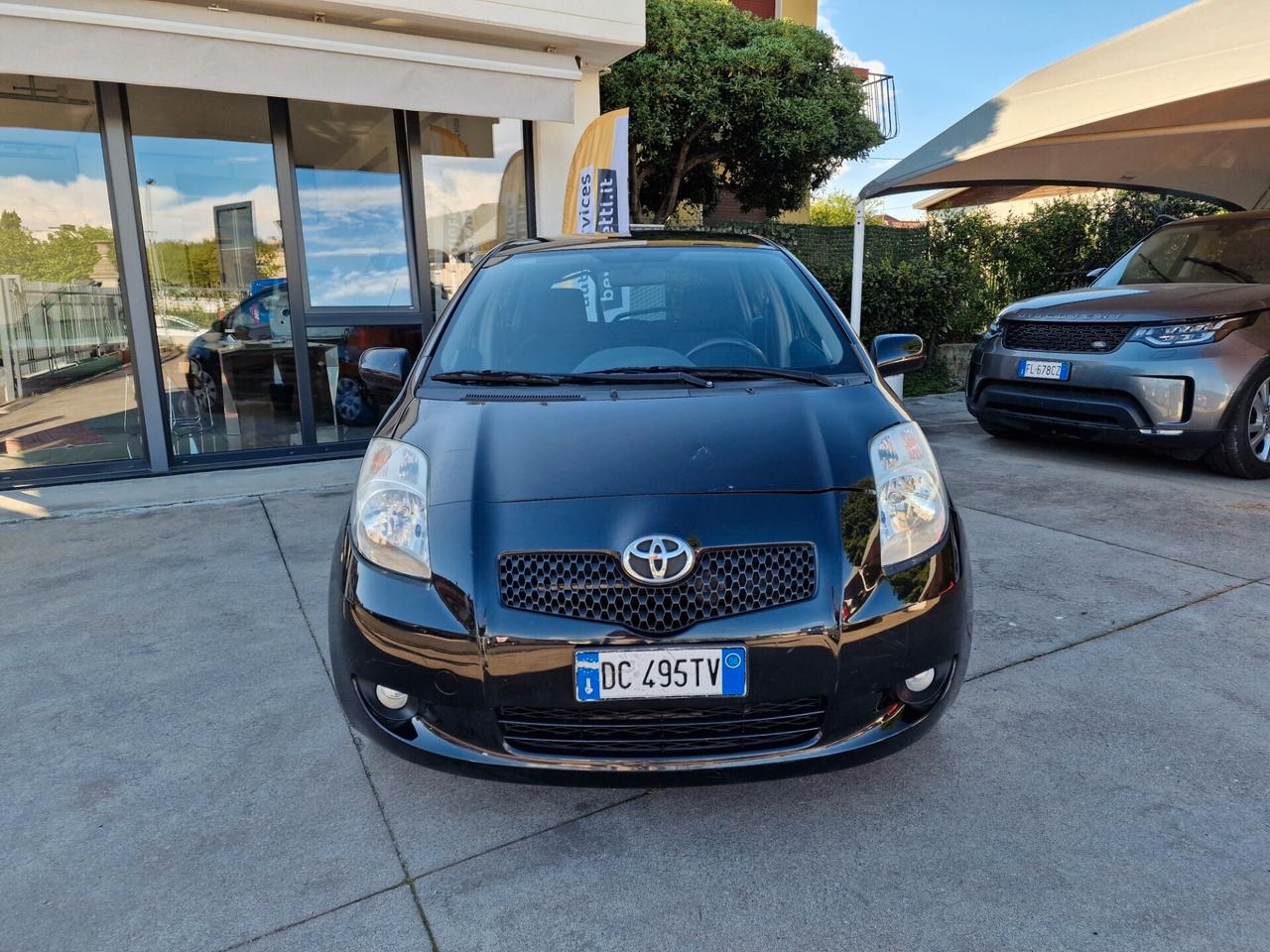 Toyota Yaris 1.4 D-4D 5 porte Sol
