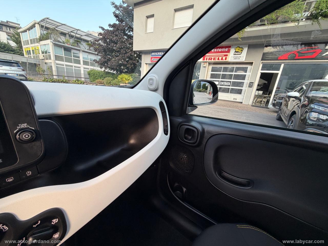 FIAT Panda 1.0 FireFly S&S Hybrid PACK CROSS