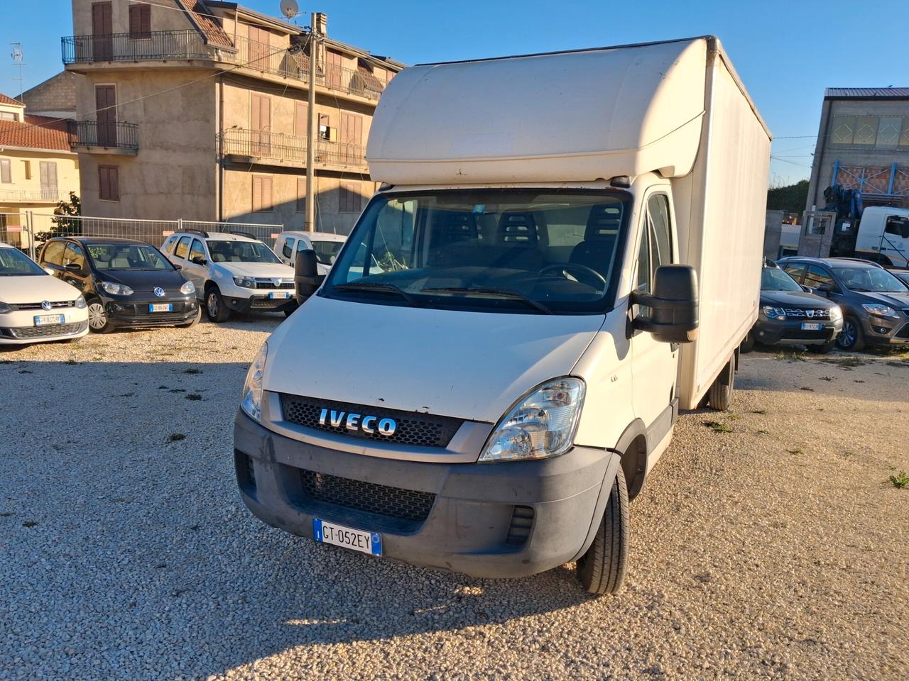 Iveco daily 3.0mtj con cassa patente b iva esposta