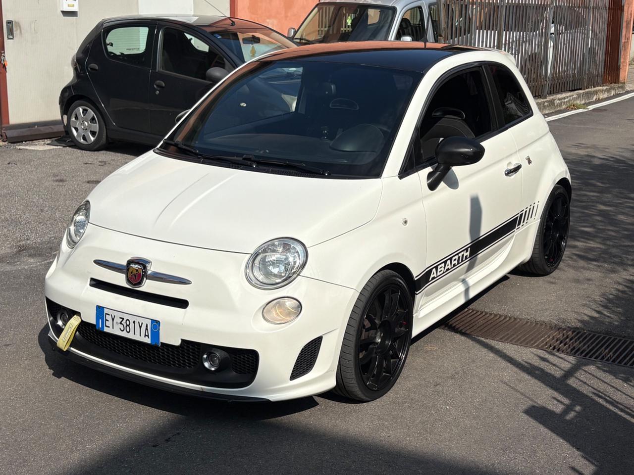 Abarth 500 1.4 Turbo T-Jet Custom