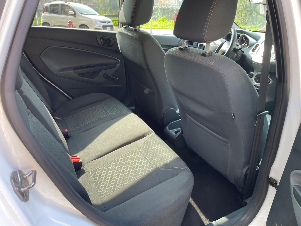 Ford Fiesta 1.4 TDCi 68CV 5 porte Titanium/GARANZIA