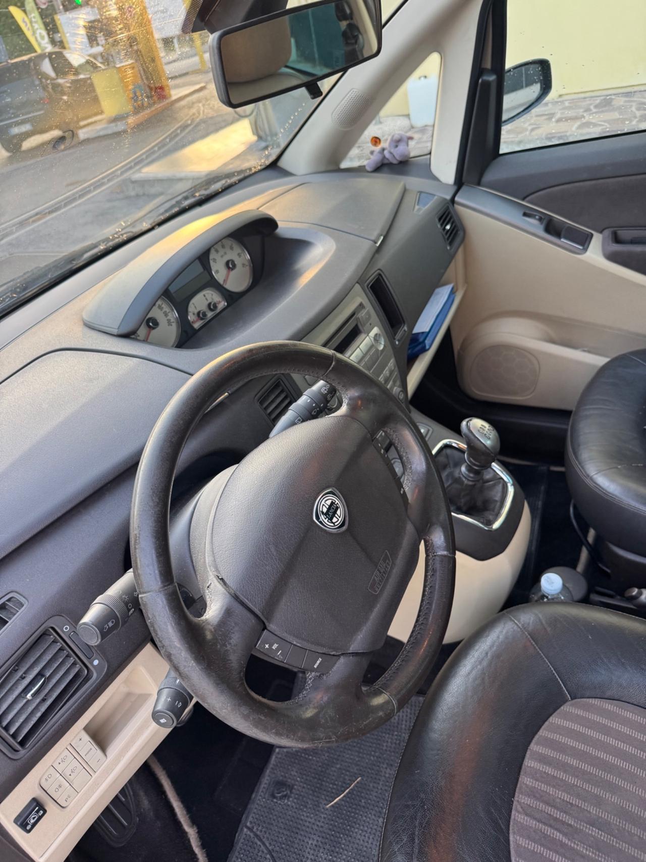 Lancia MUSA 1.4 16V Platino GPL