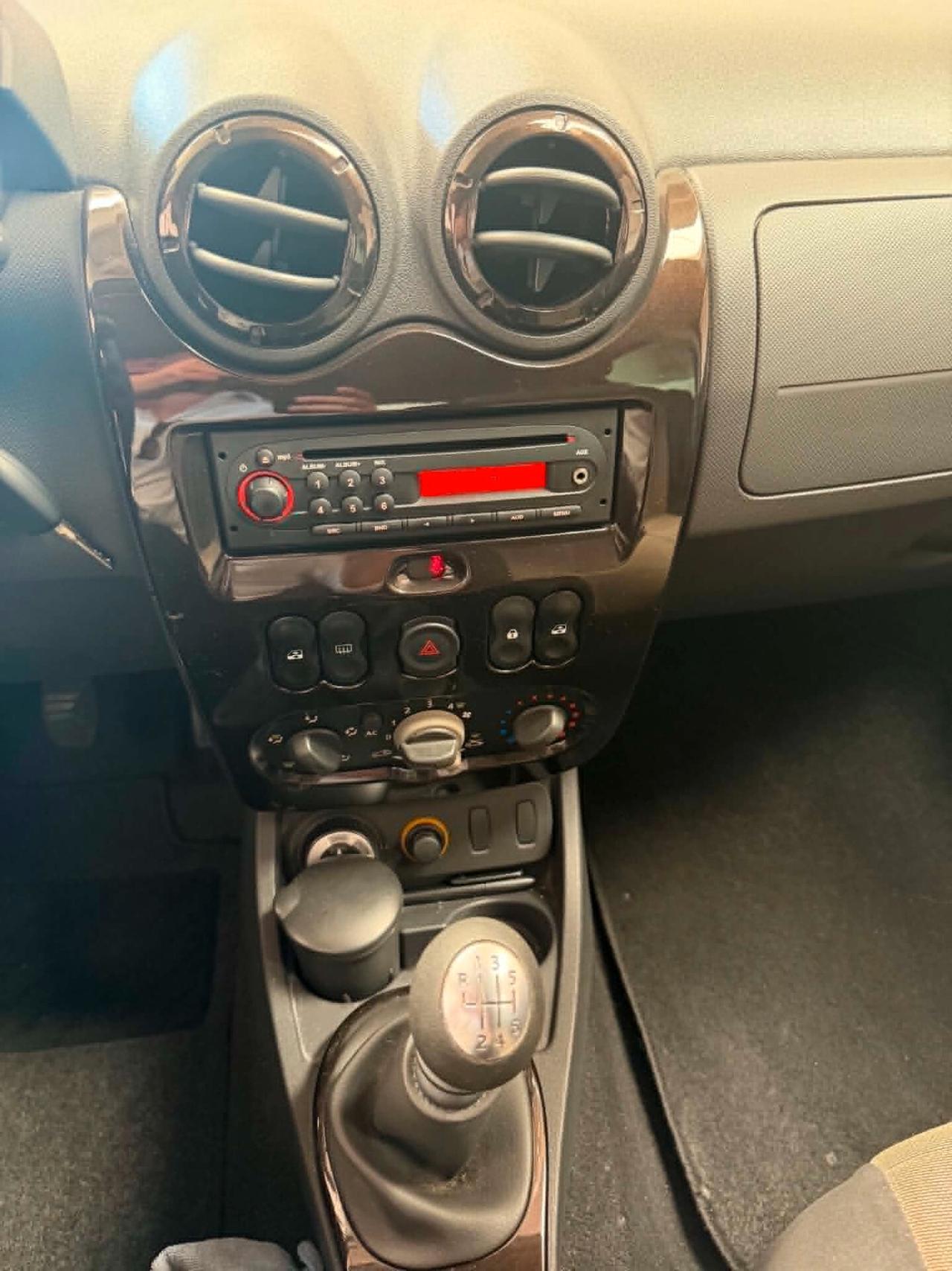Dacia Duster 1.6 benzina 4x4 imm. 2010 solo 29000 km!!!