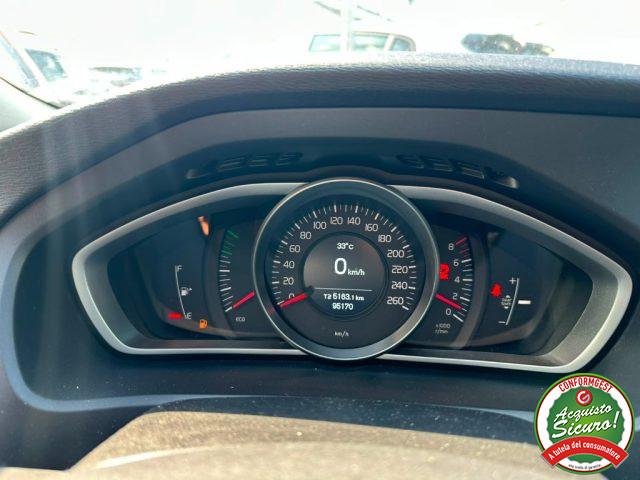 VOLVO V40 T2 Business