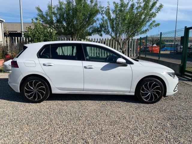 VOLKSWAGEN Golf 1.0 eTSI EVO DSG Life