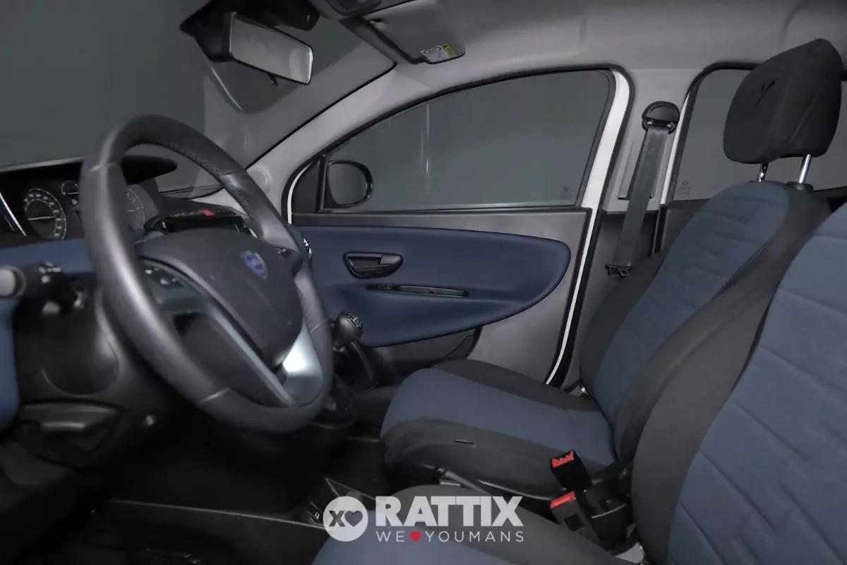 Lancia Ypsilon 1.0 Firefly Hybrid 70CV Platino