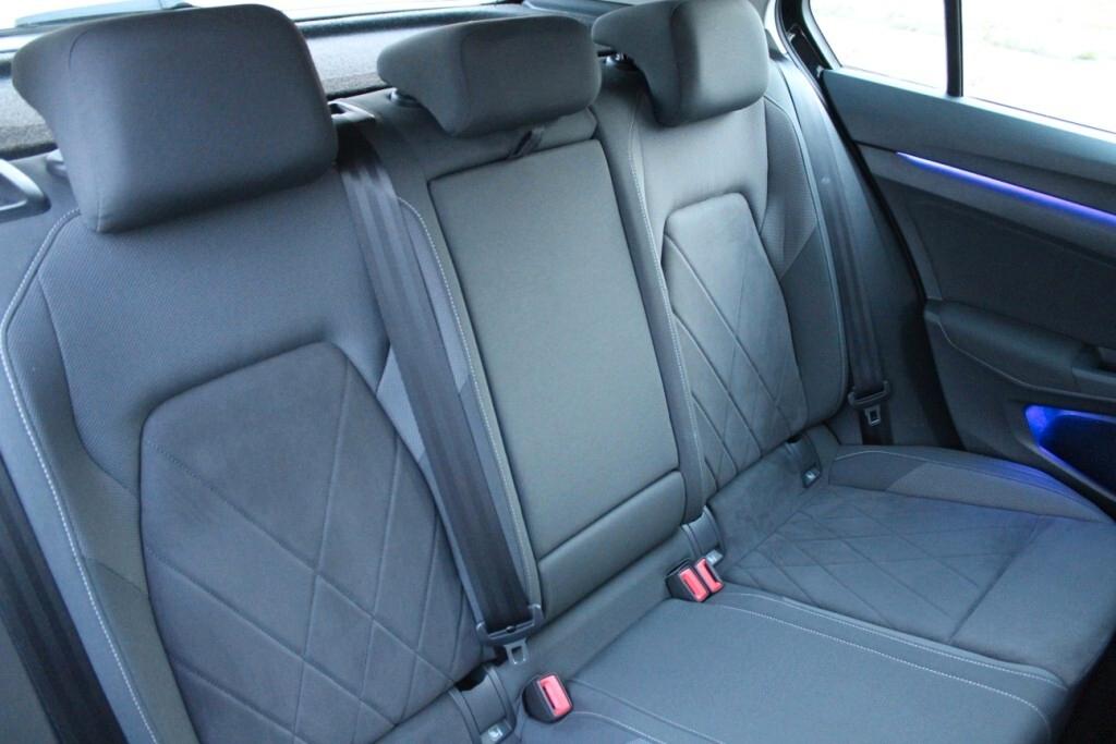 VOLKSWAGEN GOLF TDI 115cv *Barra LED centrale