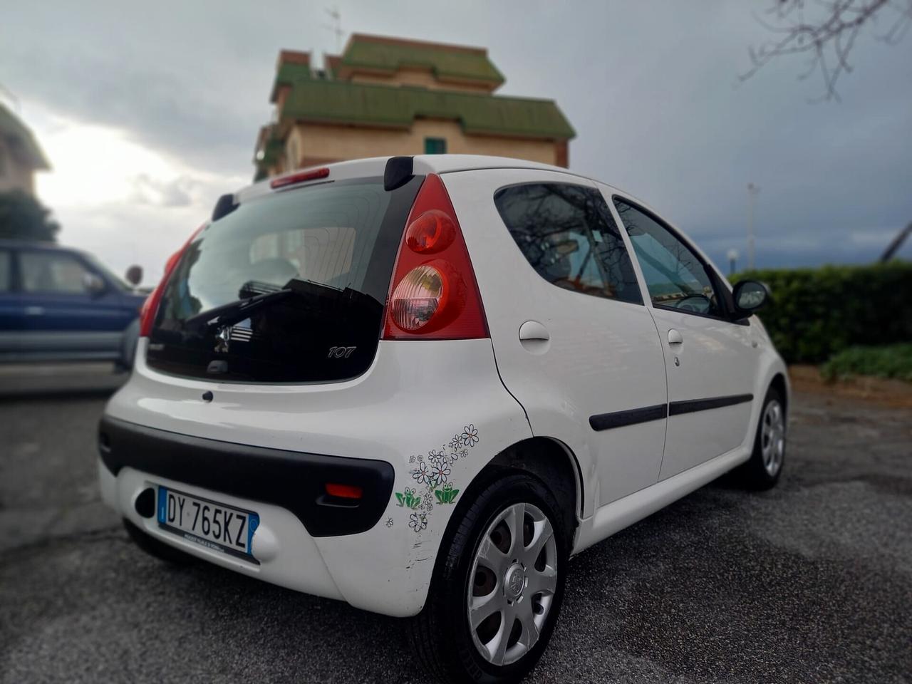 Peugeot 107 1.0 benzina NEOPATENTATI 110.000KM ORIGINALI