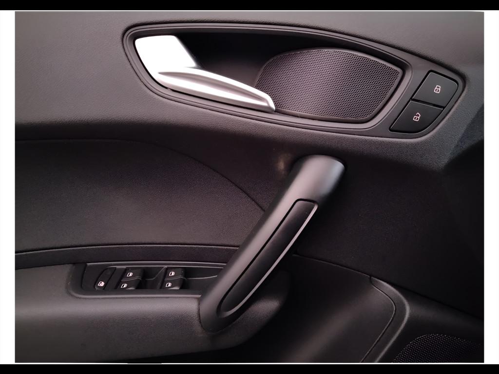 AUDI A1 I 2010 Sportback - A1 Sportback 1.6 tdi Attraction 90cv