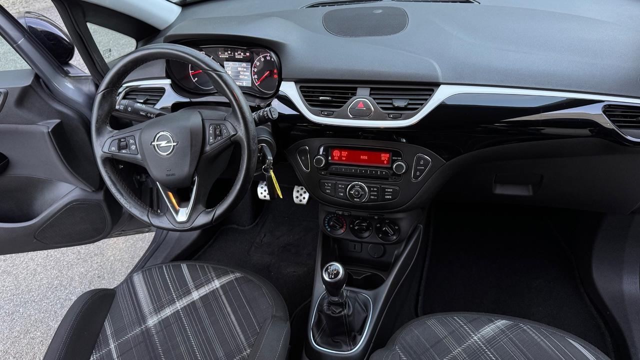 Opel Corsa 1.2 Coupé b-Color Unico prop