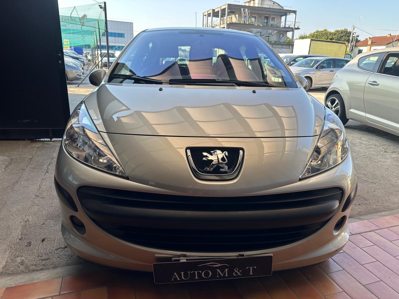 Peugeot 207 1.4 8V 75CV 5p. X Line