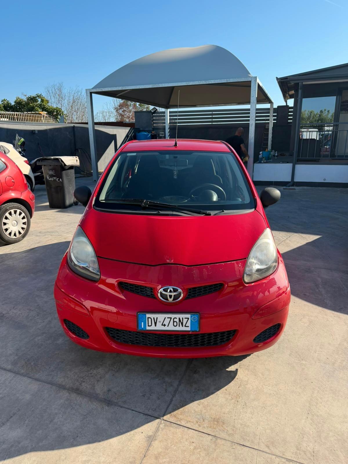 Toyota Aygo 1.0 12V VVT-i 5 porte Sol