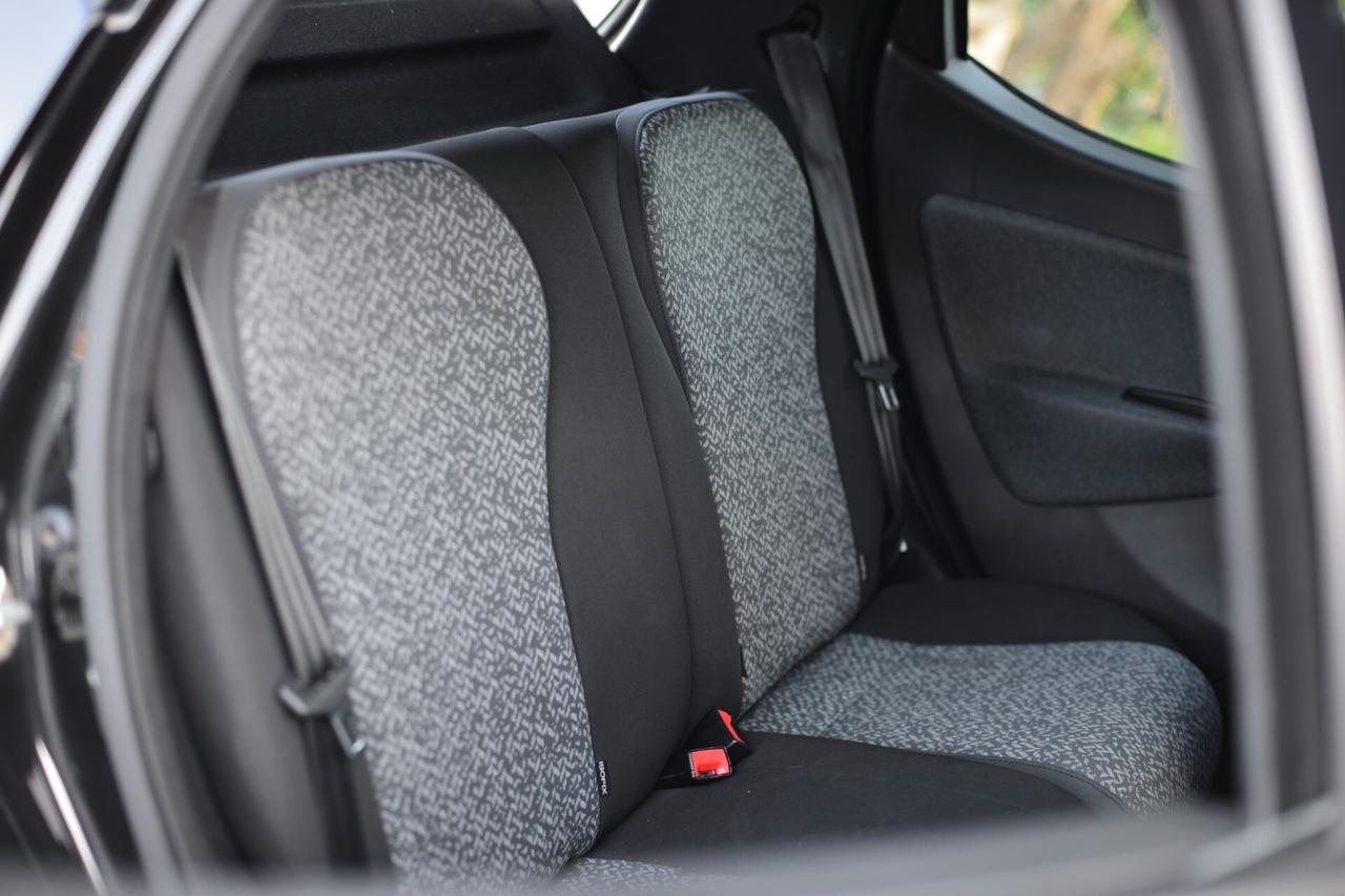 Lancia Ypsilon 1.0 FireFly 5 porte S&S Hybrid Silver