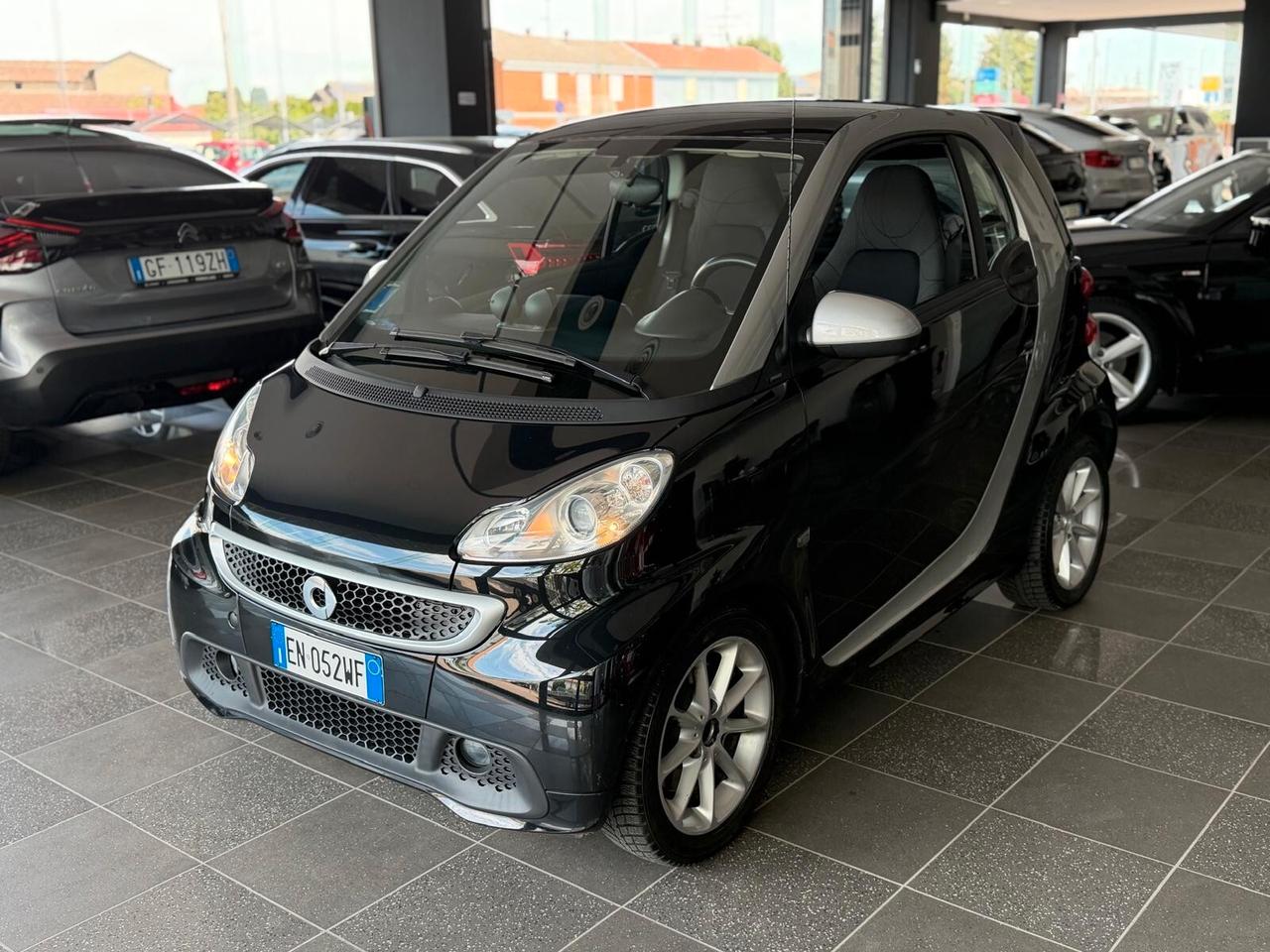 Smart ForTwo 1000 52 kW MHD coupé passion