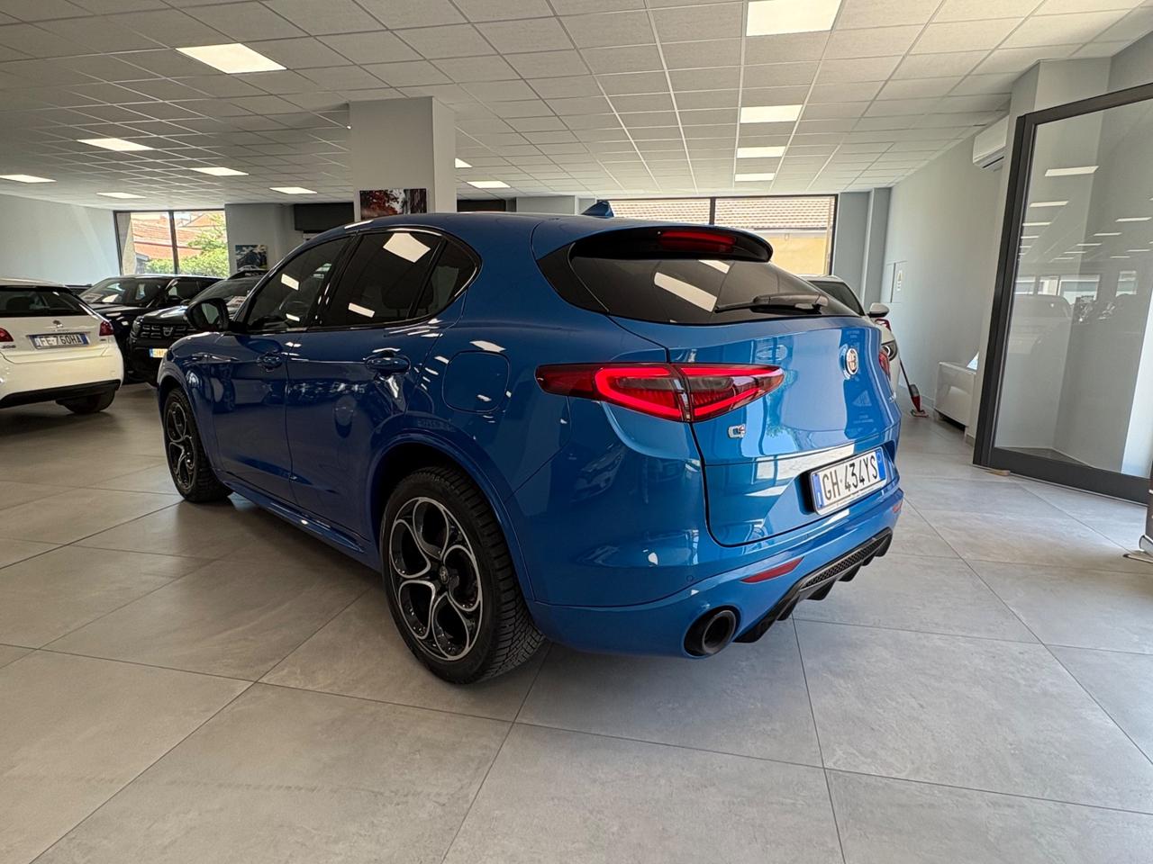 Stelvio 2.0 Turbo 280 Q4 Veloce 2022 km 104000
