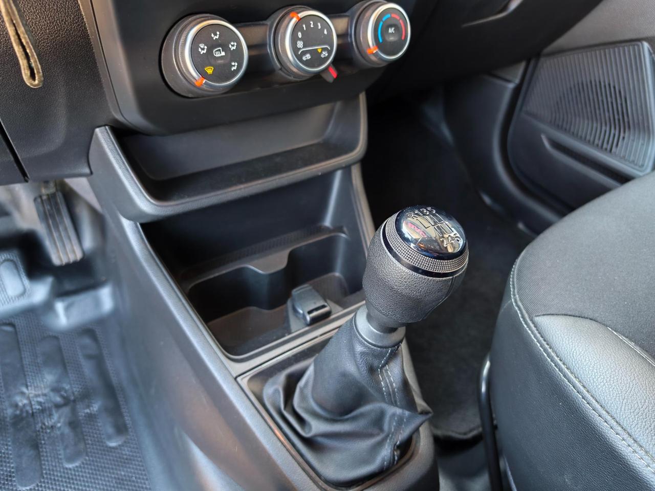 RENAULT Express van 1.5 Blue dci 95cv + IVA OK NEOPATENTATI