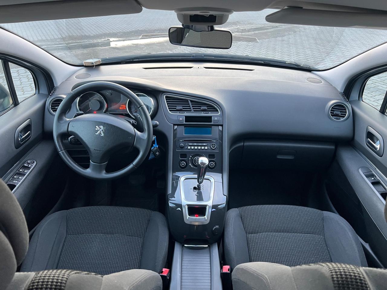 Peugeot 5008 1.6 HDi 115CV Allure