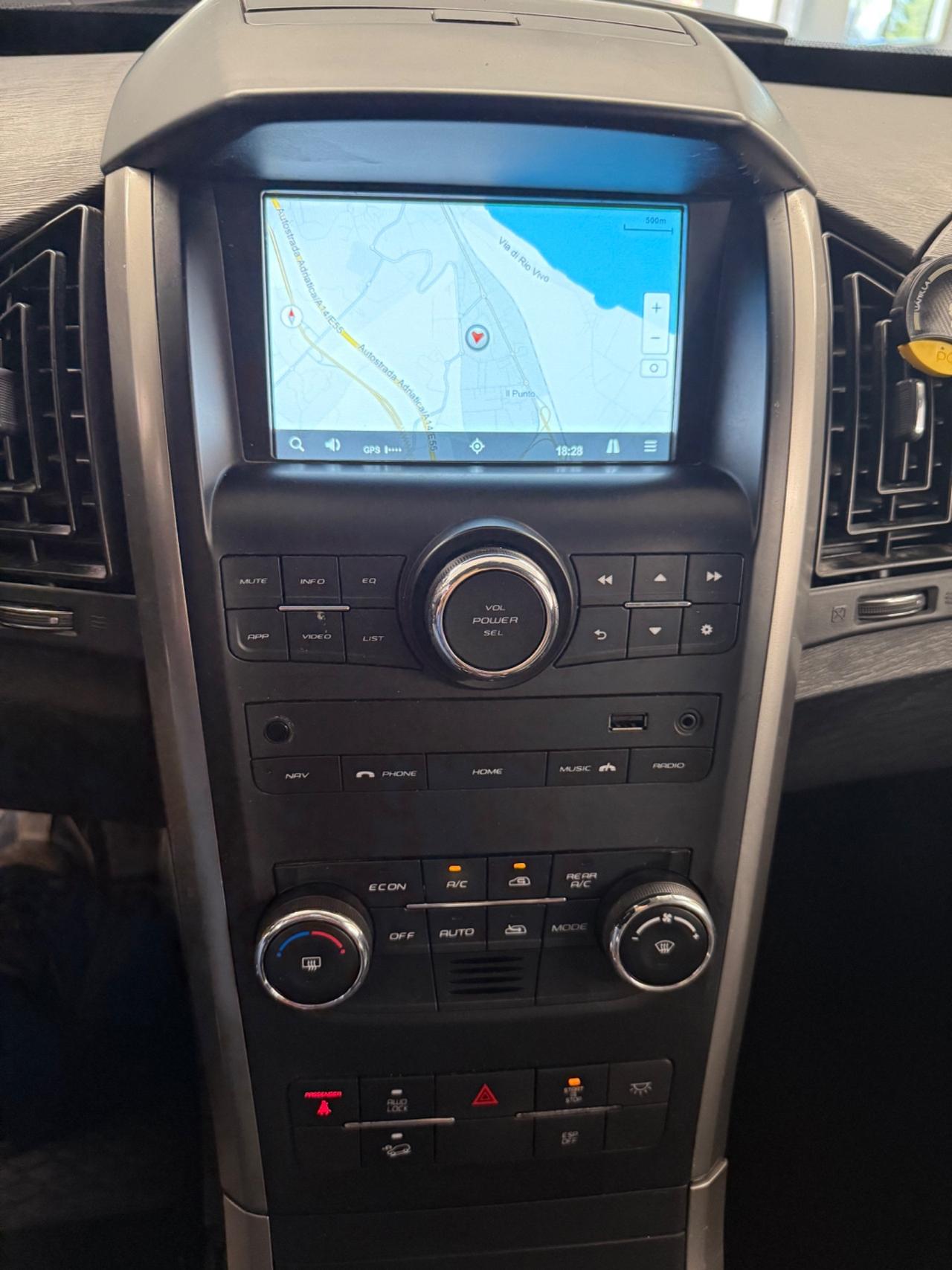 Mahindra XUV500 2.2 16V FWD W10