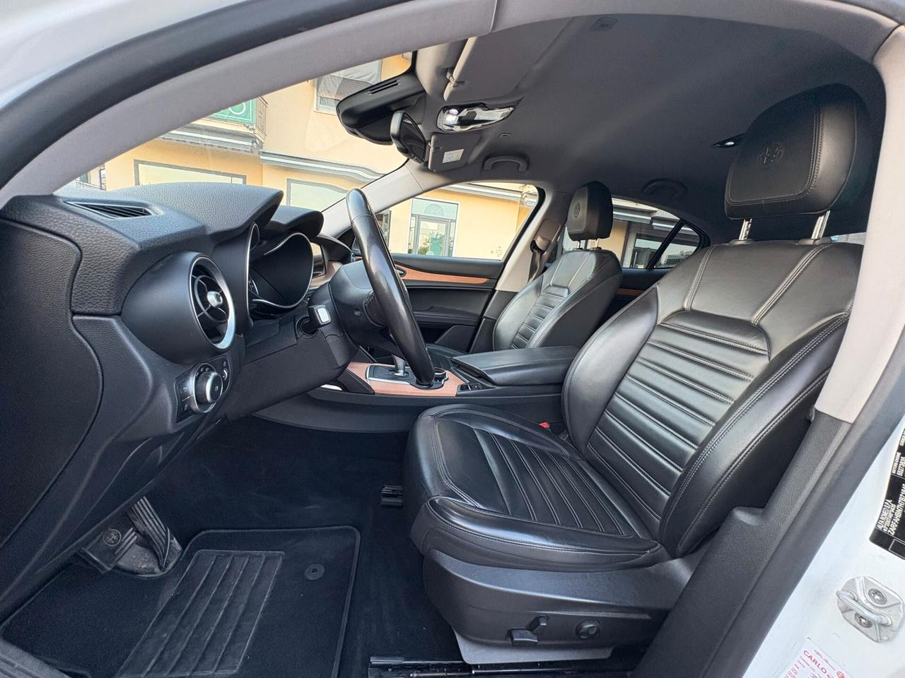 ALFA ROMEO STELVIO 2.0 BENZ 200CV Q4 GANCIO TRAINO