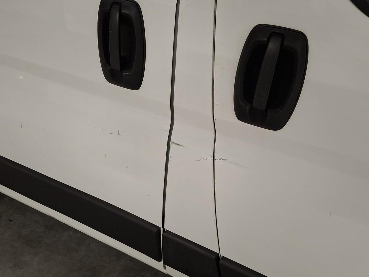 Peugeot Boxer 330 2.2 BlueHDi 140CV L1H1 Furgone