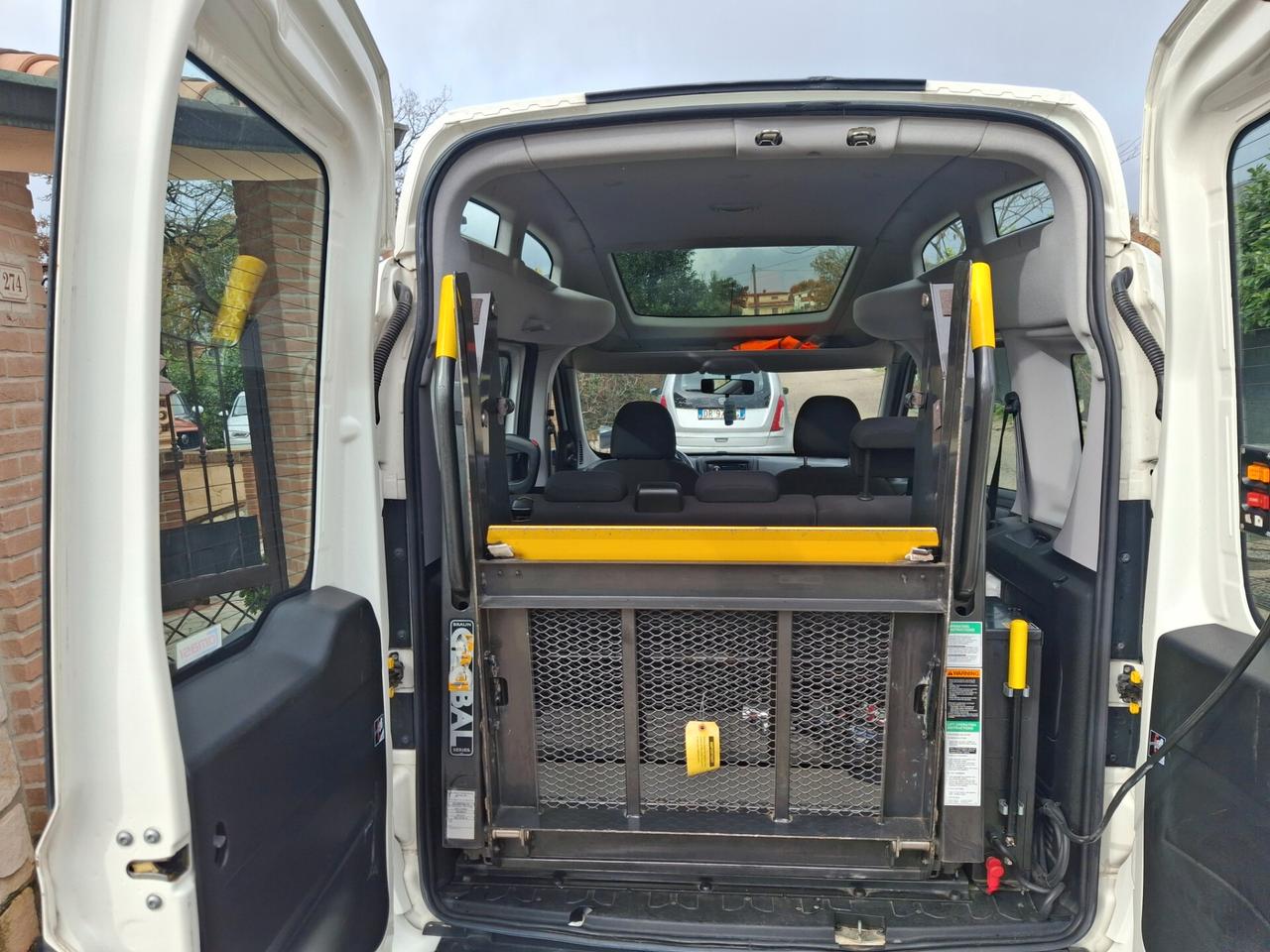 Fiat Doblo Doblò 1.6 MJT 16V 90CV tetto alto pedana elettrica trasporto disabili