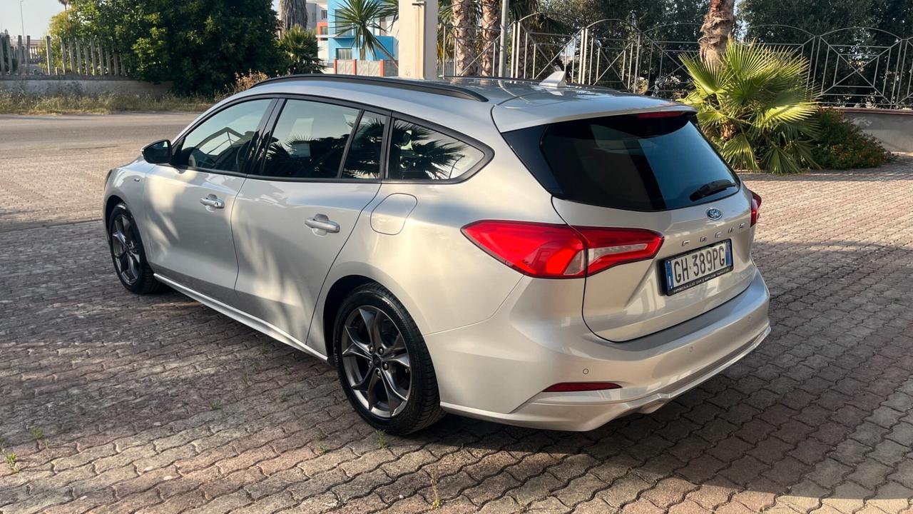 Ford Focus 1.0 EcoBoost Hybrid 125 CV SW ST-Line