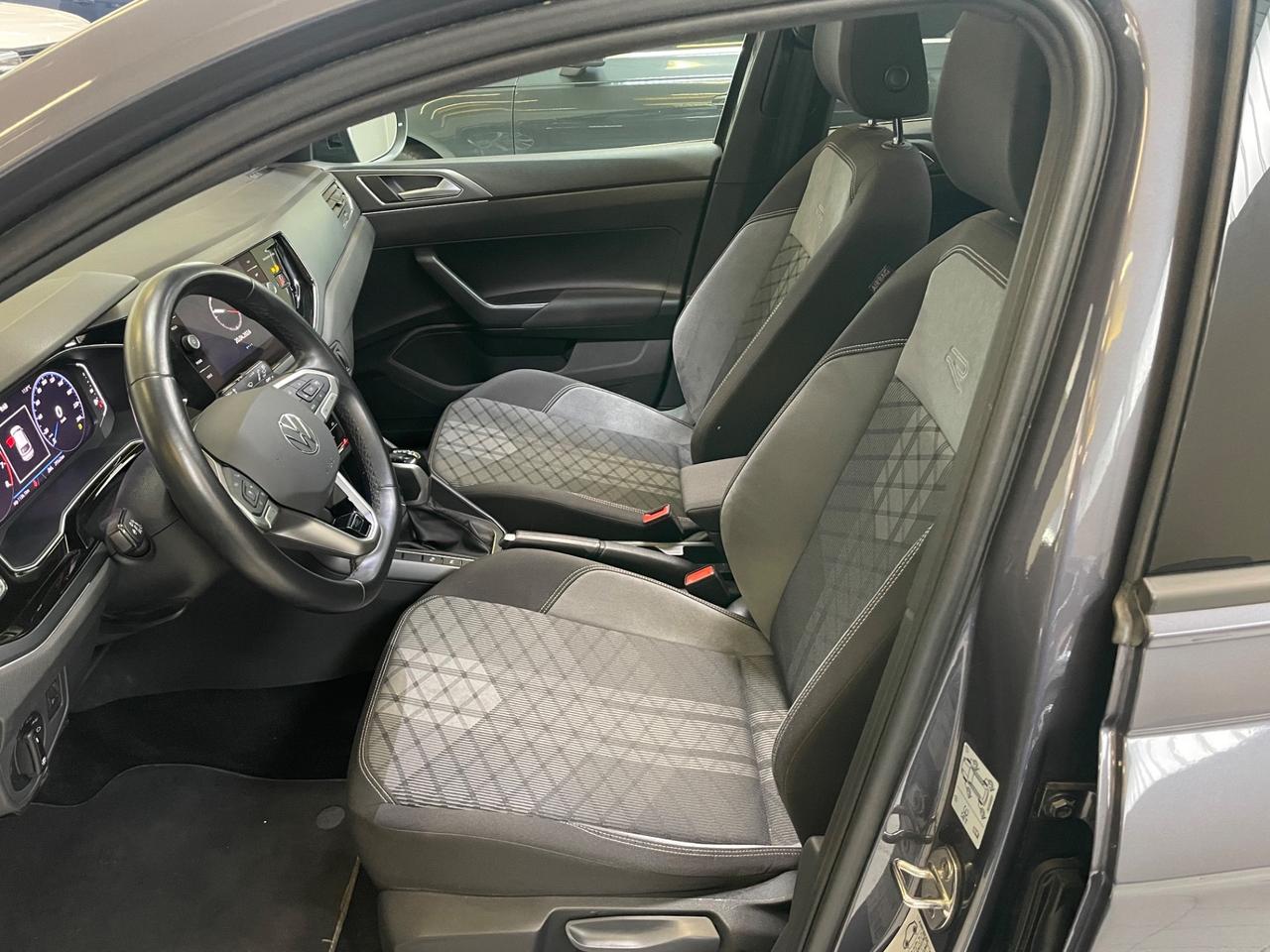 Volkswagen Taigo 1.0 TSI 115 CV DSG R-Line