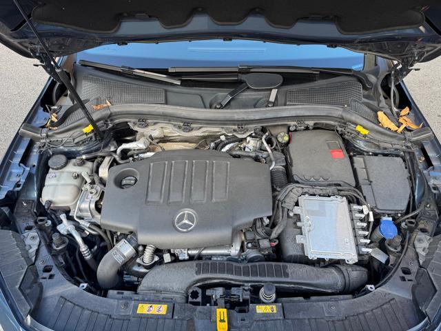 MERCEDES-BENZ GLA 200 d Automatic Premium