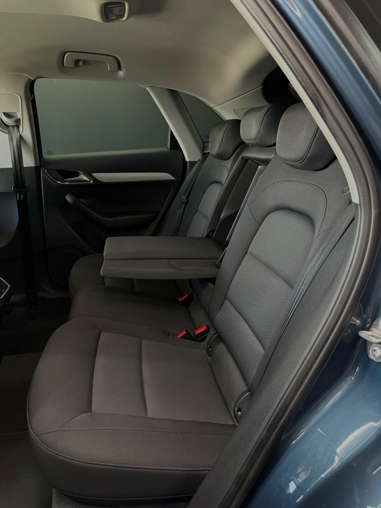 Audi Q3 2.0 TDI 120 CV S tronic line Edition 2018