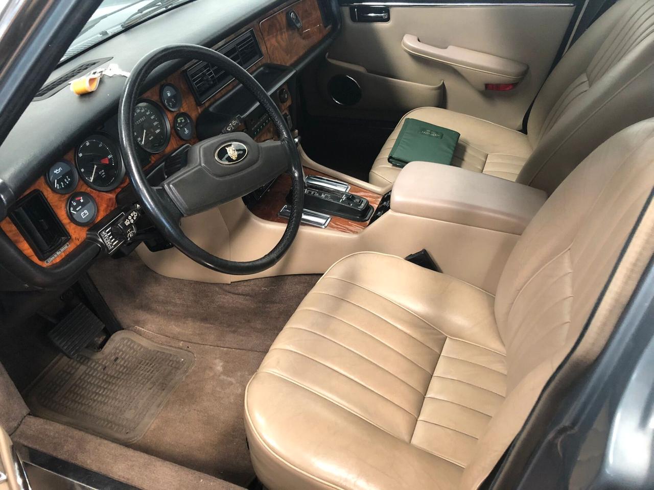 Jaguar Sovereign 4.2
