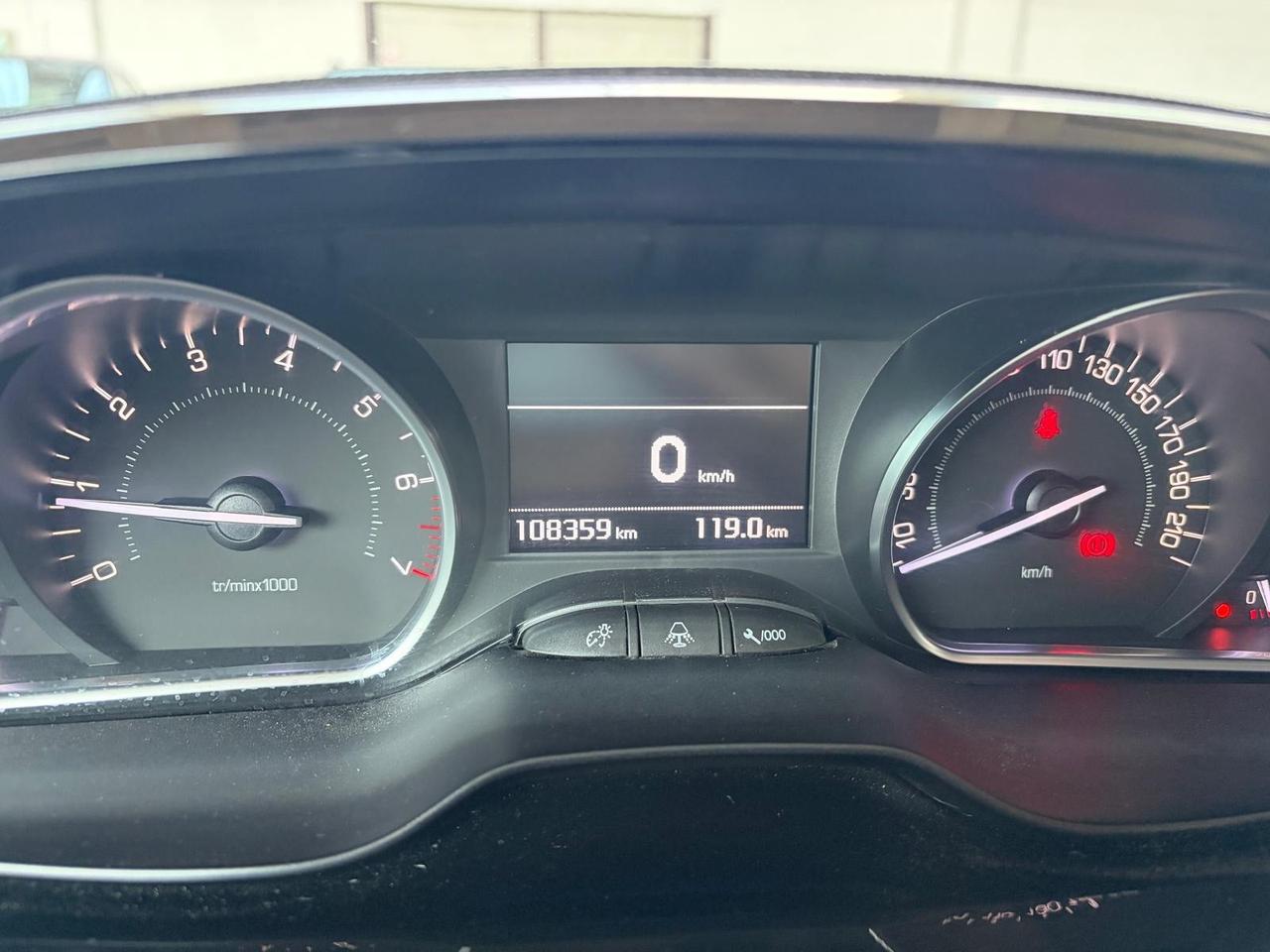 Peugeot 208 1.2 VTi 82 CV 5 porte Allure