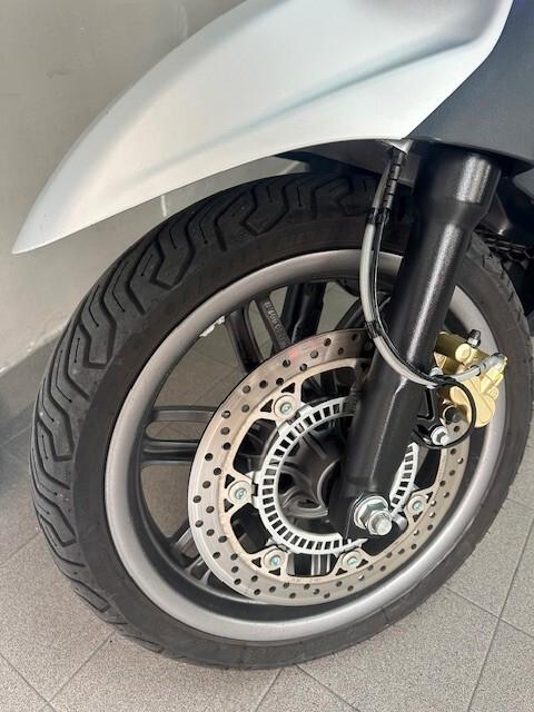 Piaggio Beverly 300 S