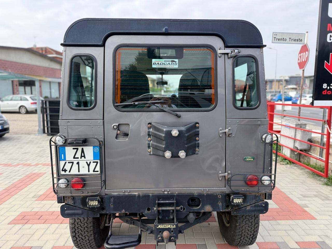 Land Rover Defender 90 2.4 TD4 4 POSTI 3 PORTE E