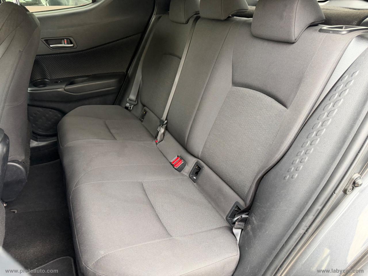 TOYOTA C-HR 1.8 Hybrid E-CVT Style